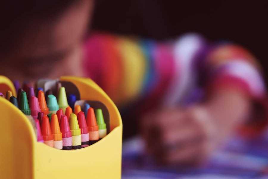 I figli di separati contesi all’uscita da scuola